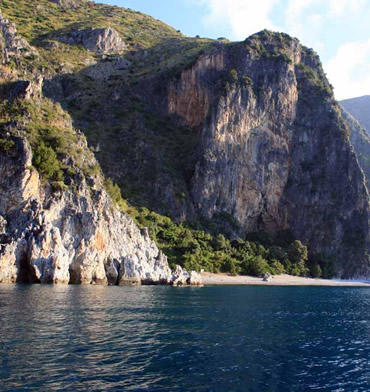 Excursions Sapri, Sapri harbor, piers for boats, hauling and various. marina harbor sapri, policastro